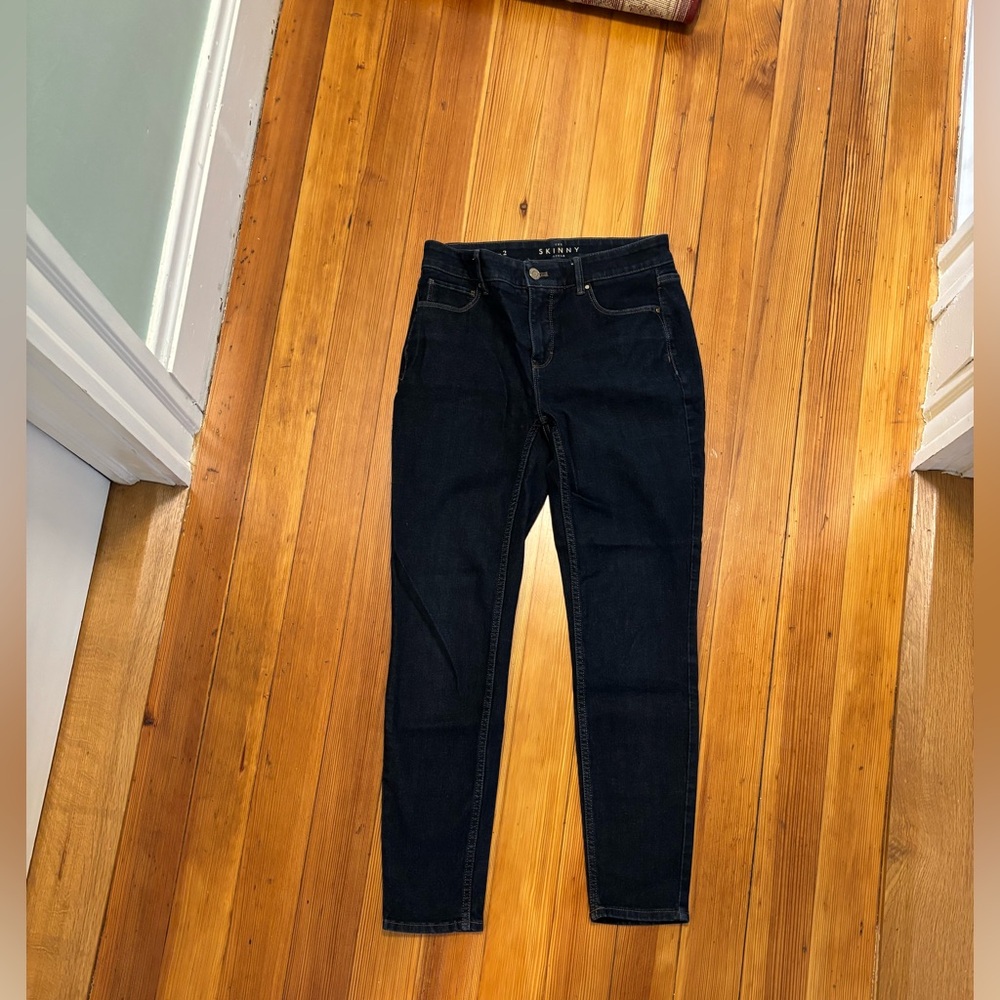 WHBM size 2 skinny. Mid rise jean